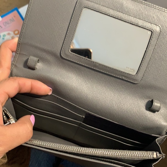 Preloved Prada - Picture 7 of 9